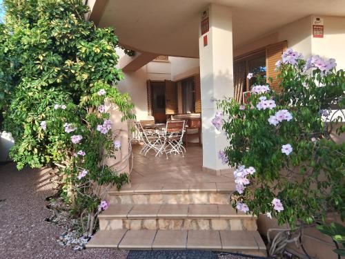 Deluxe garden flat near Terra-Mitica in Golf Bahia
