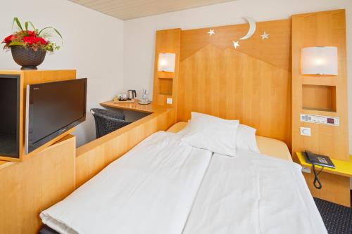 1 twin bed
