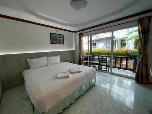 room detail thumbnail 0