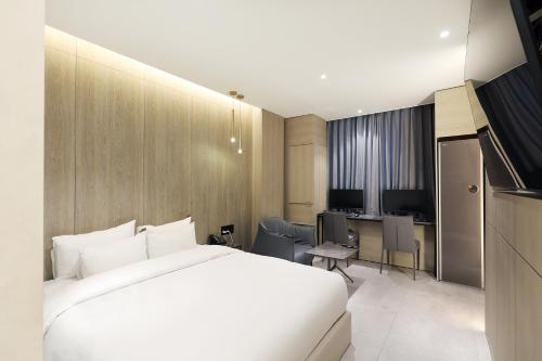 Hound Asan Terminal branch in Asan-si