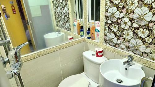 Double or Twin Room with Shower image 6