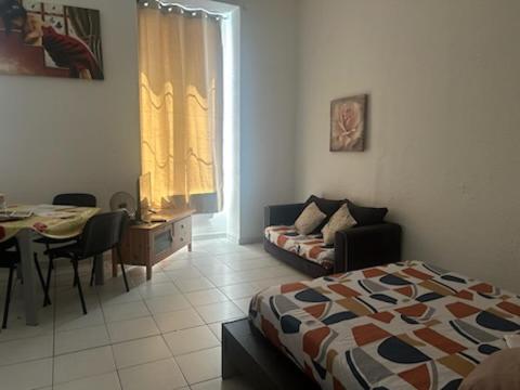 sala de TV, studio campichi in Bastia City Center