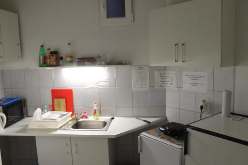 Capital Guesthouse Budapest - image 9