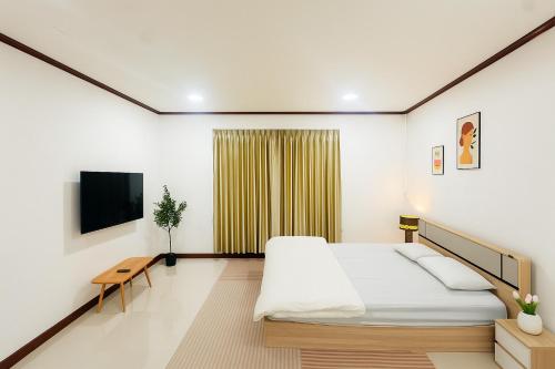 Jaiko home&hotel  near Namtok Phlio National Park