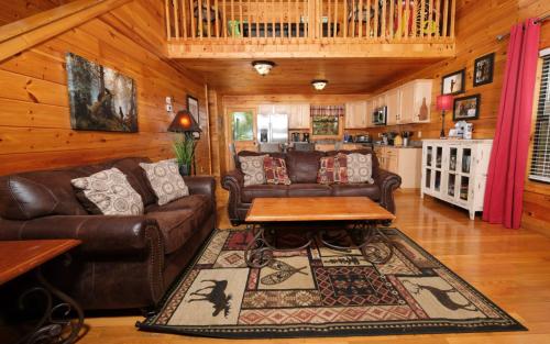 Little Bear Cabin - image 4