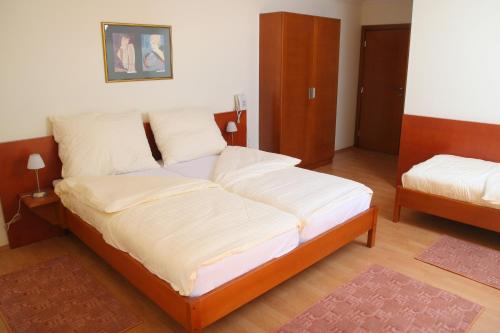 Konak Požarevac Room Type - Triple Room