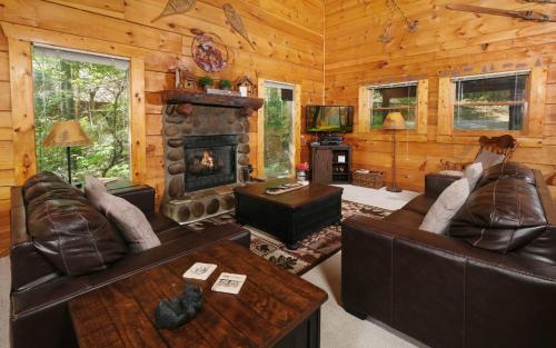 Mountain Magic - Sip Coffee Among the Trees, Sevierville (Foto 6)