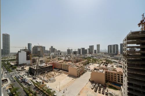 Luxury 1BR Apt Binghatti Amber Prime Location, Dubai (photo 8)