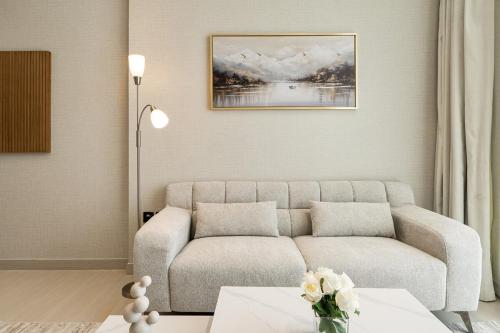 Luxury 1BR Apt Binghatti Amber Prime Location, Dubai (photo 10)