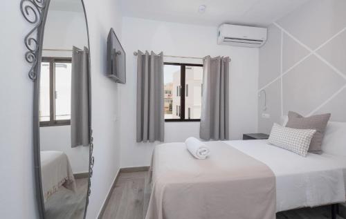 Hostal Costa - image 8