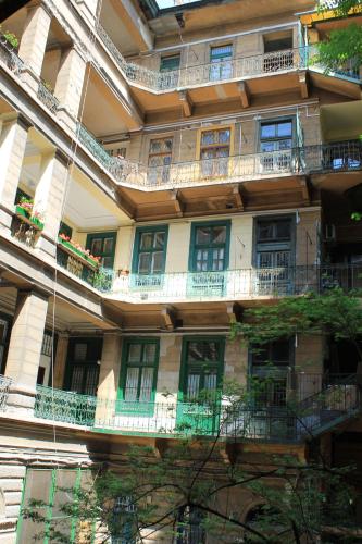 Fanni Budapest Guesthouse - image 6