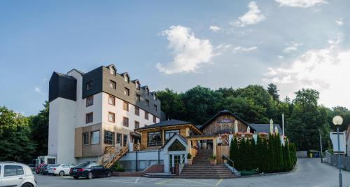 Hotel West, Bratislava