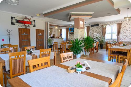 Restoran, Hotel Gracja in Brok