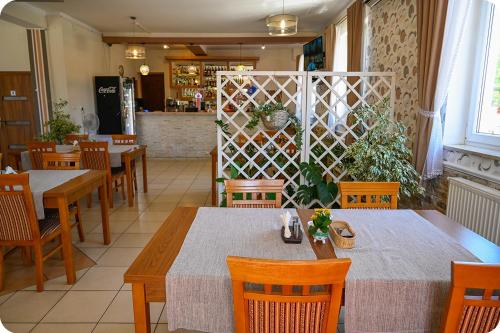 Restoran, Hotel Gracja in Brok
