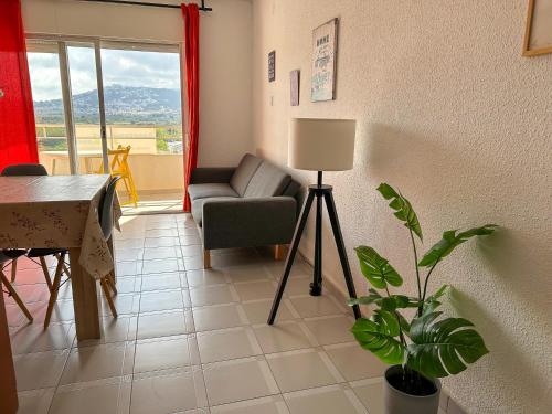 One-Bedroom Apartment image 9