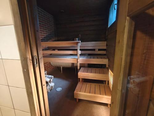 桑拿, Kalliorinteen Mökit Suvipirtti (Kalliorinteen Mokit Suvipirtti) in 托伊薩