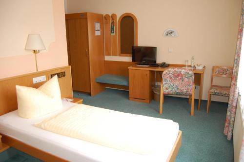 Hotel Garni St. Marien – Naumburg, CT