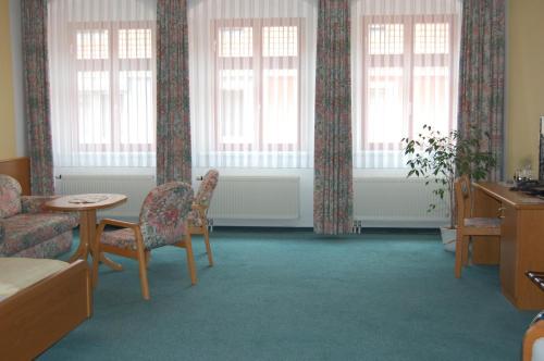 Hotel Garni St. Marien – Naumburg, CT
