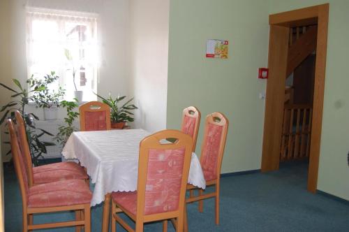 Hotel Garni St. Marien – Naumburg, CT