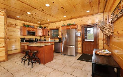 Dip in the Smokies - Splash in the pool and enjoy mountain views! - image 14