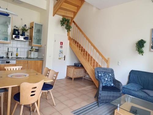One-Bedroom Apartment with Lake View image 8
