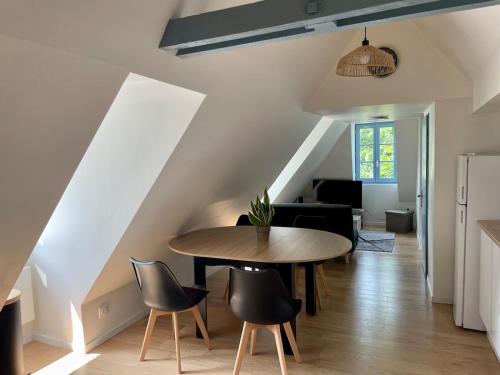 Charmant appartement 2 chambres entierement renove avec parking au calme tout en etant a deux pas de in Orthez