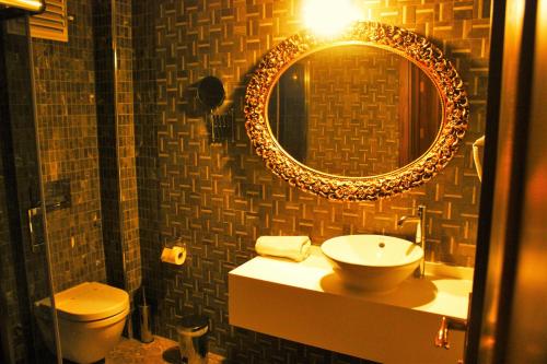 Vendome Hotel - image 5