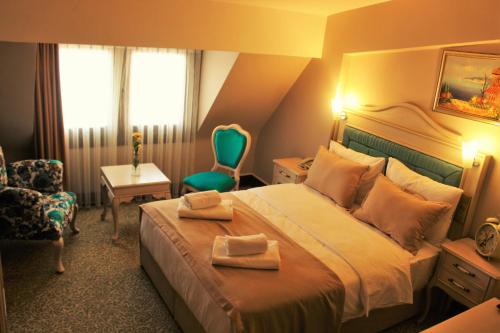 Vendome Hotel - main image