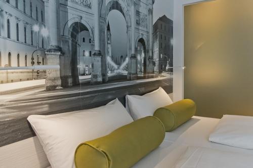 Super 8 by Wyndham Munich City North - image 10