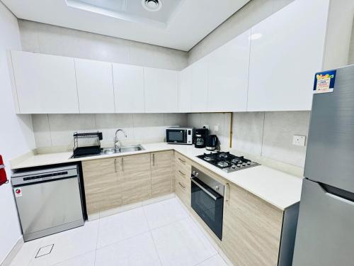 Luxury 1BR The Bay Scenic Canal Creek Outlook, Dubaï (photo 5)