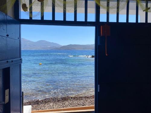 Areti Milos the fisherman's house gîte à louer Kástron