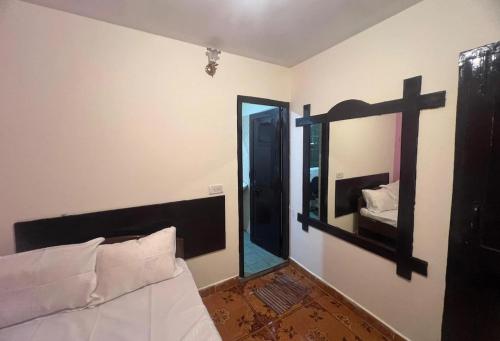 Moon cottage in Botanical Garden