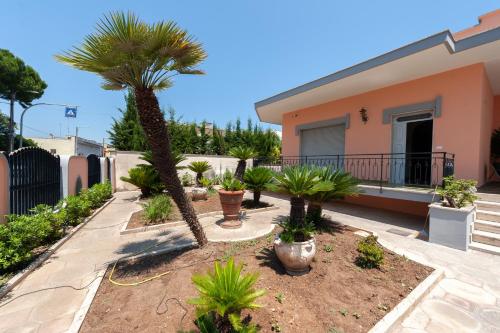 GuestHost - Villa Rossella Civico 73 & 75, Surbo (fotografie 7)