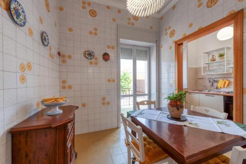 GuestHost - Villa Rossella Civico 73 & 75, Surbo (fotografie 3)