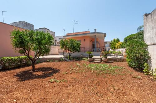 GuestHost - Villa Rossella Civico 73 & 75, Surbo (fotografie 9)