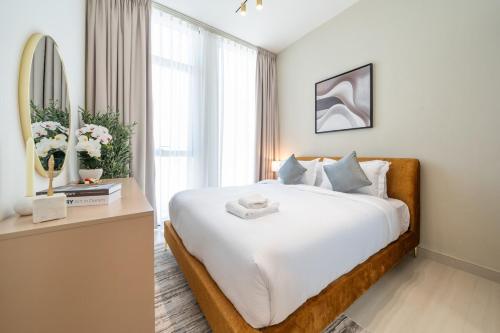 Comfortable 1-Bedroom Getaway Binghatti House, Dubai