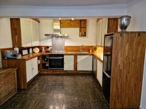 Ferienhaus Anna mit Kamin, Terrasse, Hof & Garage in 哈斯洛赫