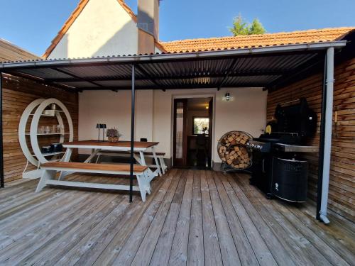 Ferienhaus Anna mit Kamin, Terrasse, Hof & Garage in 哈斯洛赫