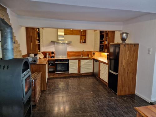 Ferienhaus Anna mit Kamin, Terrasse, Hof & Garage in 哈斯洛赫