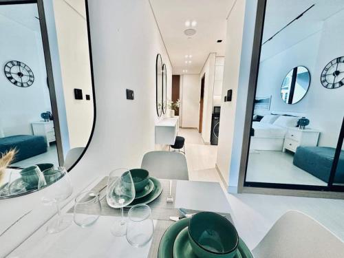 Chic Studio With Alfresco Jacuzzi Parking Gym!, Dubái (foto 10)