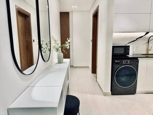 Chic Studio With Alfresco Jacuzzi Parking Gym!, Dubái (foto 6)
