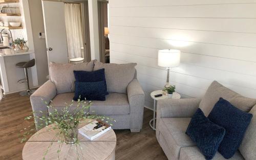 Chalet 40 - Sip Coffee on the Wraparound Deck with Treetop Views - image 12