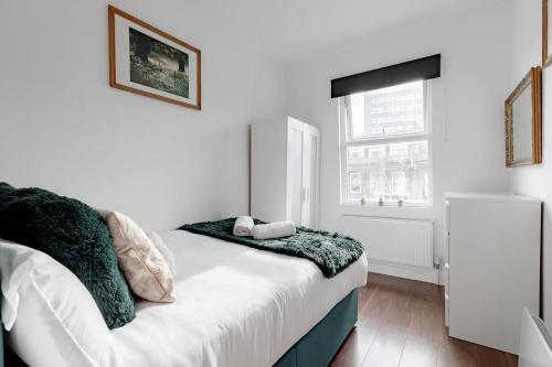 Harrow Road Vibrant Apartments! - image 7