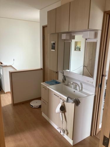 オルちゅーばーハウス#6畳1部屋提供#ホスト居住型民泊#定点カメラにてライブ配信中, Fukui (fotografie 7)