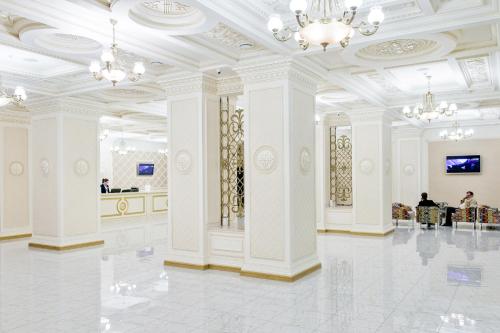 zonă comună salon/TV, Shymkent Grand Hotel in Shymkent