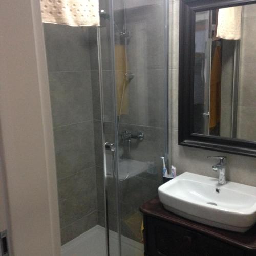 Cichy Apartament na Nowym Świecie - image 4