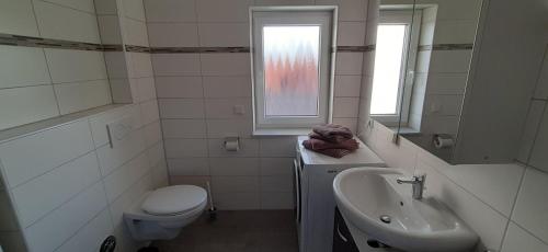 One-Bedroom Apartment with Balcony image 4