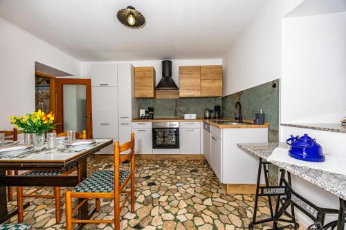 Kitchen, MICIKA Country house in Grizane