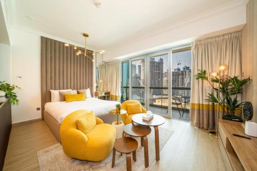 Stylish Studio Steps from Burj Khalifa Fountains, Dubai