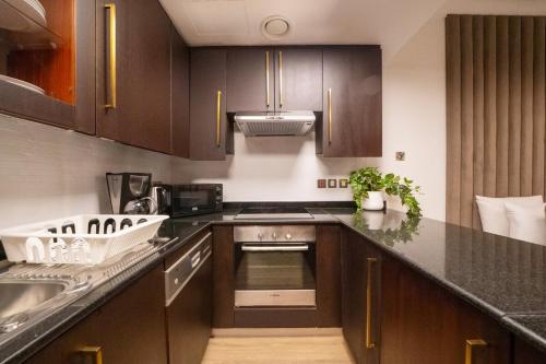 Stylish Studio Steps from Burj Khalifa Fountains, Dubaj (zdjęcie 8)